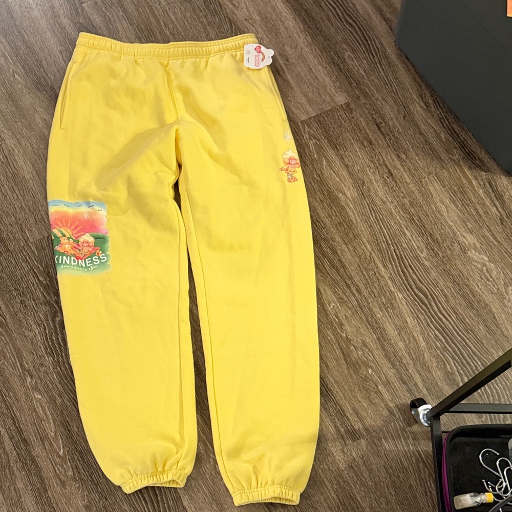 NWT L Samii Ryan Care Bears & Strawberry Shortcake Offer Kindness Yellow Joggers - Picture 7 of 10